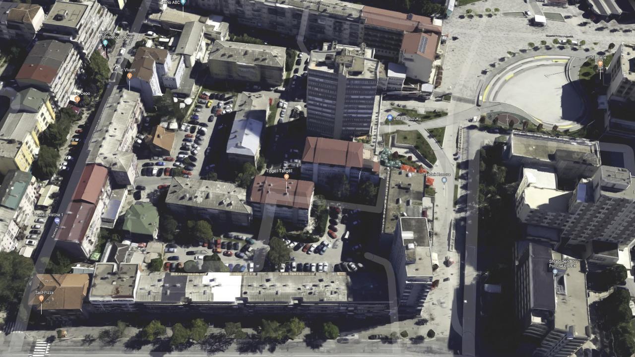 Boulevard Prishtina Enes Pristina Exterior foto